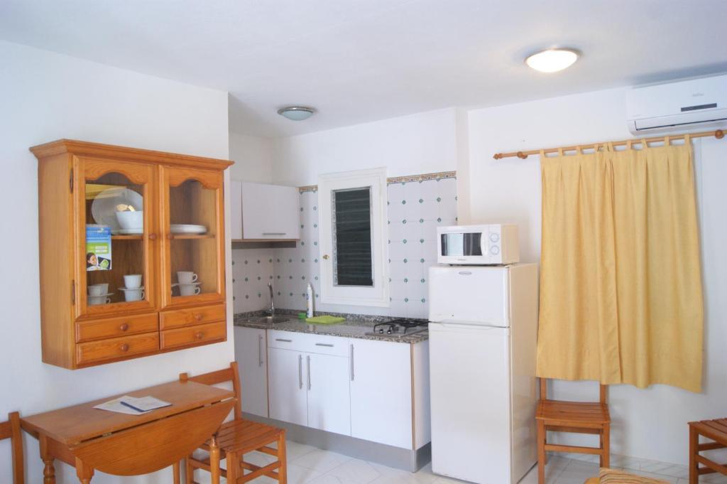 Apartaments California Cala'N Blanes  Zewnętrze zdjęcie